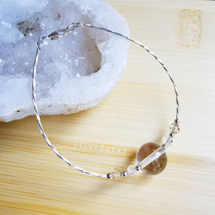 Elegant Quartz Crystal Silver Bracelet