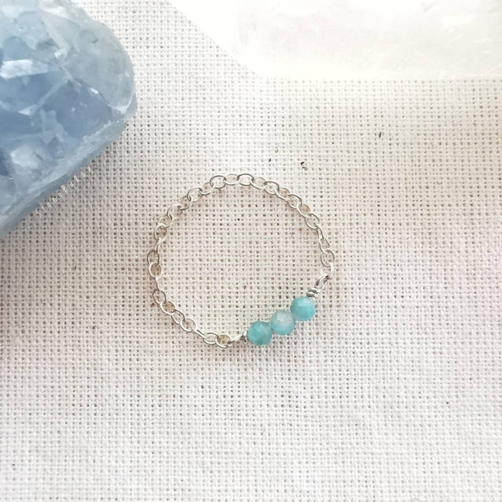 Sparkling Gemstone Silver Ring - Cute and Elegant Design