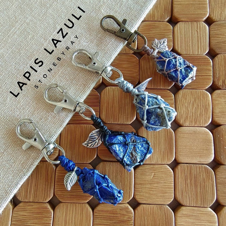 Llavero de lapislázuli - Amuleto de gema azul mística