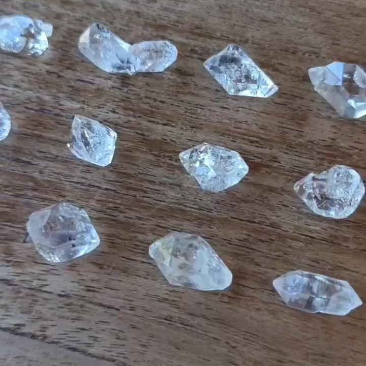 Herkimer Diamond Crystal: Clarity and Energy Enhancement