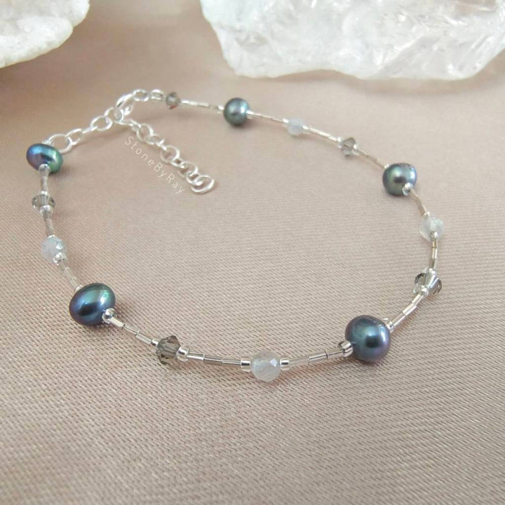 Labradorite and Grey Pearl Silver Bracelet