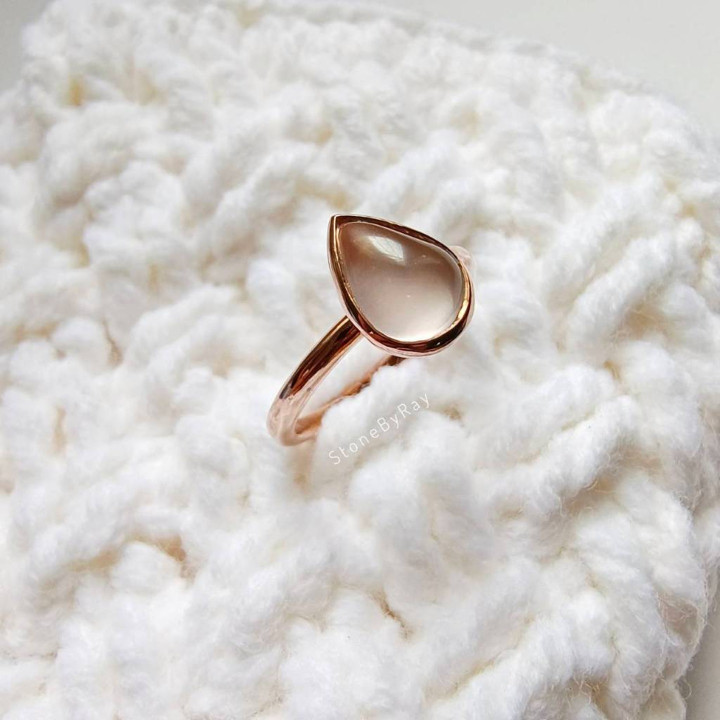 Rose Gold and Quartz Silver Ring - Elegant Gemstone Jewelry