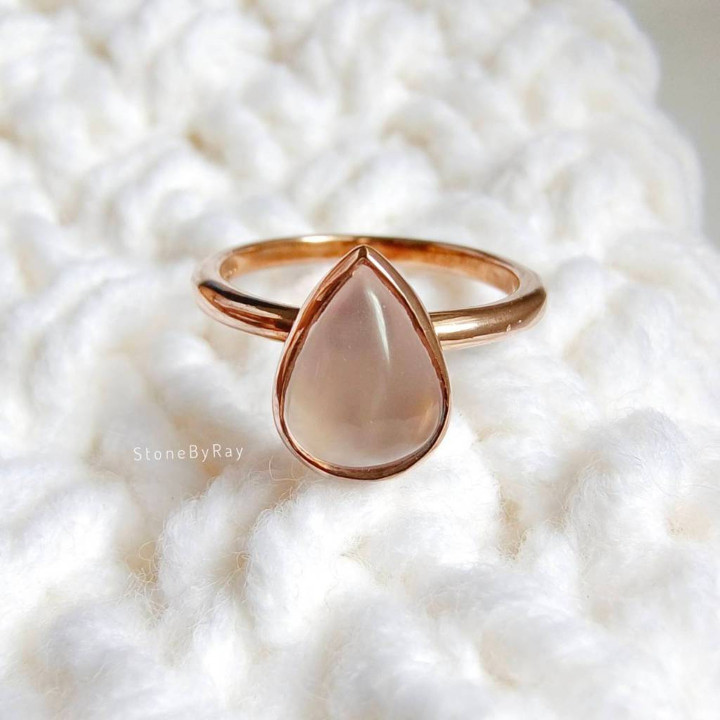 Rose Gold and Quartz Silver Ring - Elegant Gemstone Jewelry
