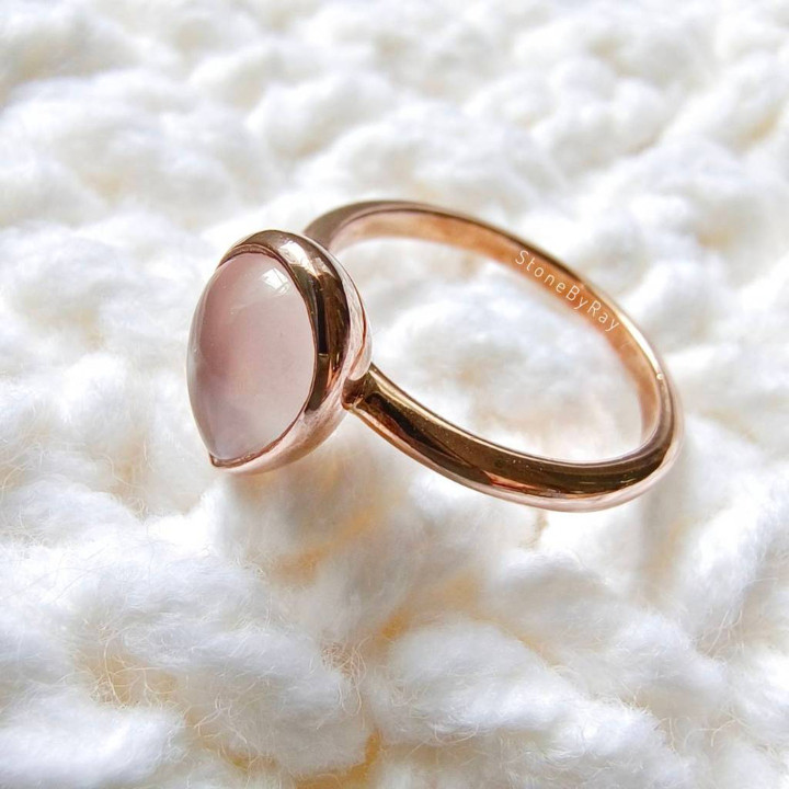Rose Gold and Quartz Silver Ring - Elegant Gemstone Jewelry