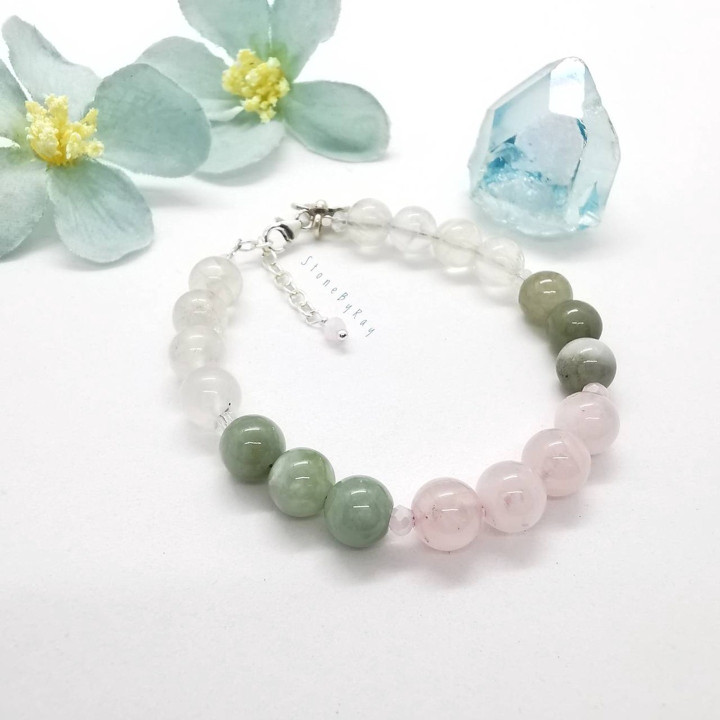 Bracelet bohème en jade avec quartz rose et pierre de lune