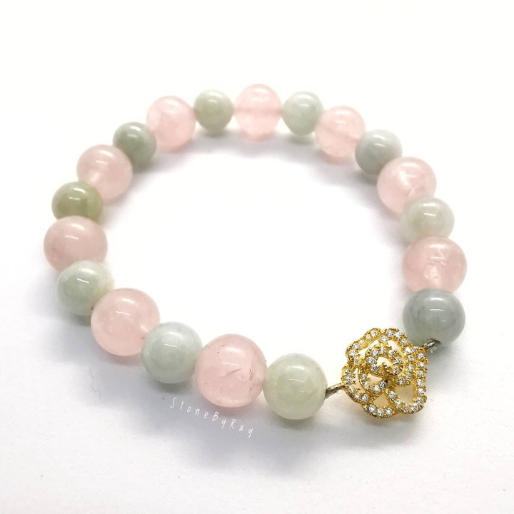 Bracelet en jade et quartz rose : bijou avec pendentif en argent