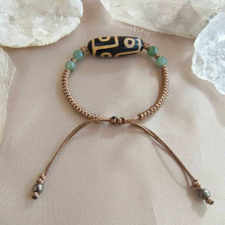 Tibetisches Dzi-Perlenarmband | Grüne Jade und Schutz
