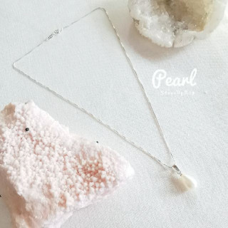 Elegant Silver Necklace with White Pearl Pendant