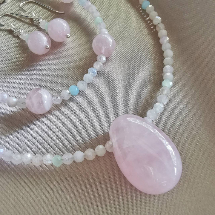Rose Quartz and Beryl Jewelry Set | Natural Stone Elegance