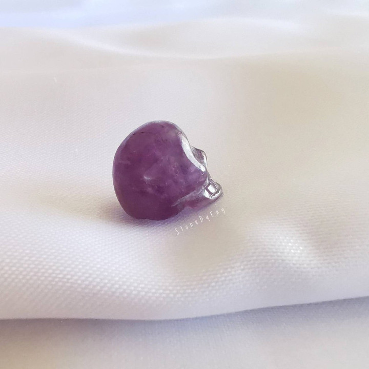 Amethyst Skull Sculpture: Spiritual and Mystical Decor