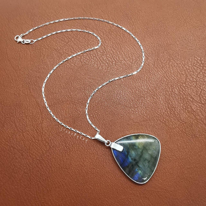 Labradorit-Anhänger-Halskette – Mystischer Silberschmuck