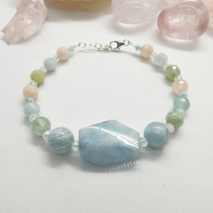 Armband aus Aquamarin und Beryll – Elegantes Mondstein-Schmuckstück