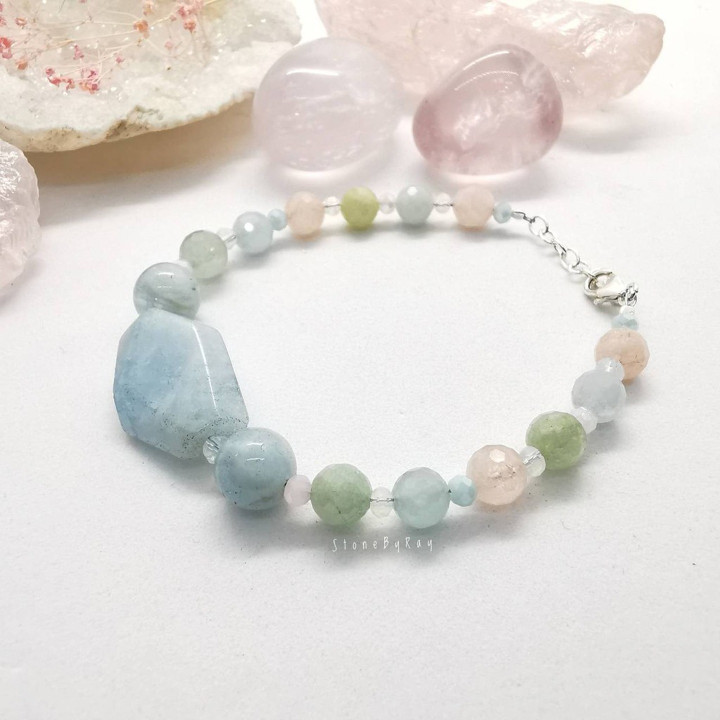 Armband aus Aquamarin und Beryll – Elegantes Mondstein-Schmuckstück