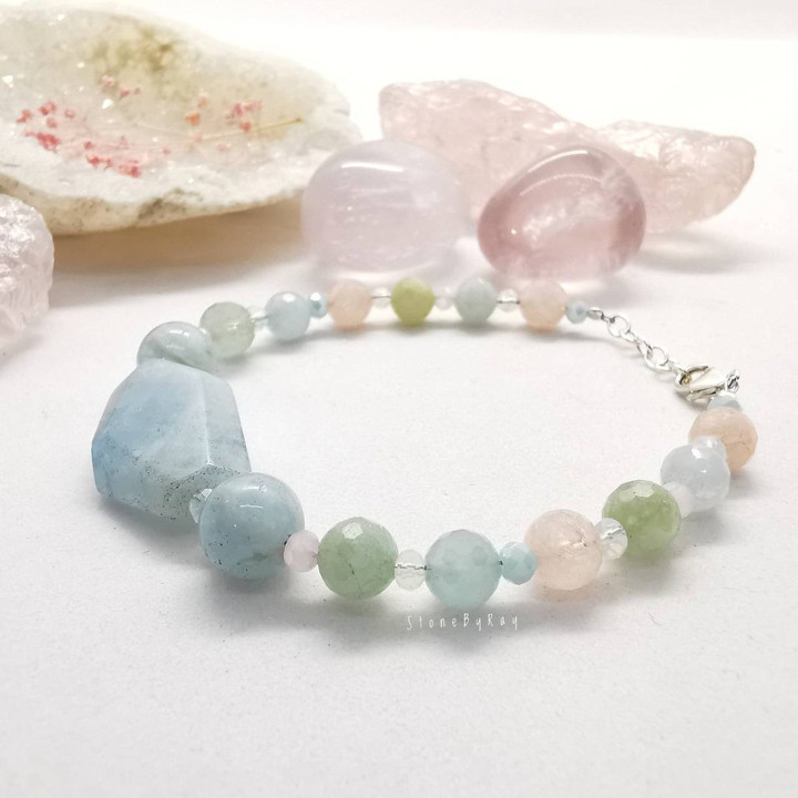 Armband aus Aquamarin und Beryll – Elegantes Mondstein-Schmuckstück