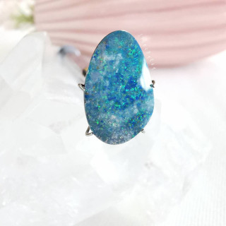 Radiant Australian Opal: Natural Beauty and Uniqueness