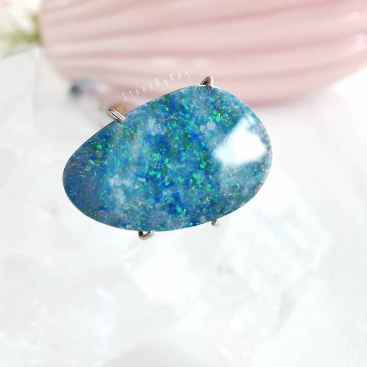 Radiant Australian Opal: Natural Beauty and Uniqueness