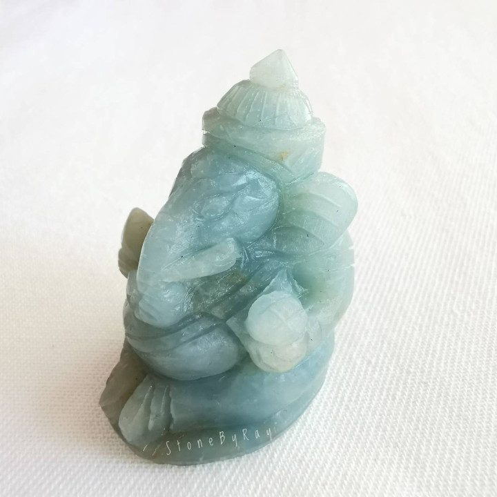 Aquamarine Ganesha Statue: Carved Hindu Deity Figure