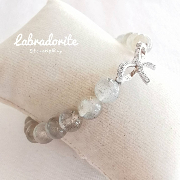 Labradorite Bracelet with Silver Bow Charm - Unique Style