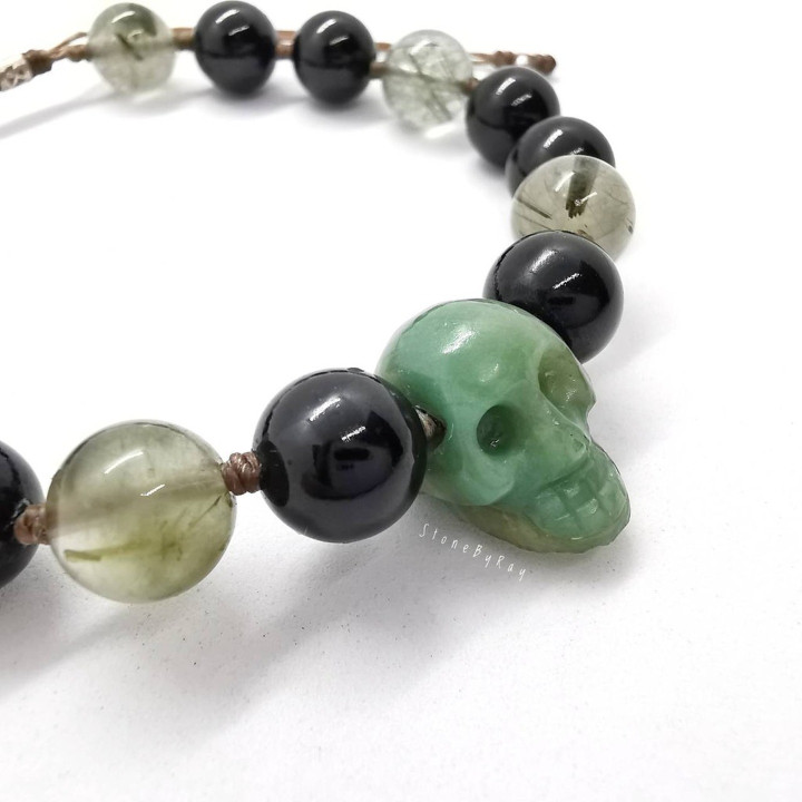 Armband aus grünem Jaspis, schwarzem Spinell und Rutilquarz