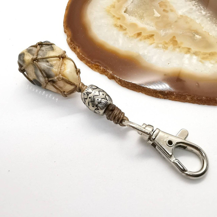 Crazy Lace Agate Keychain: Unique and Vibrant Style