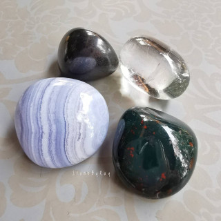 Healing Crystal Set: Blue Lace Agate, Quartz, Bloodstone and Hematite