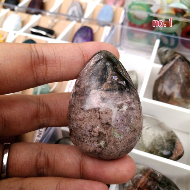 Quartz lodolite : cristal de guérison, couleurs uniques