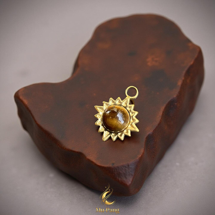 Tiger Eye Stone Pendant Necklace for Luck and Fortune