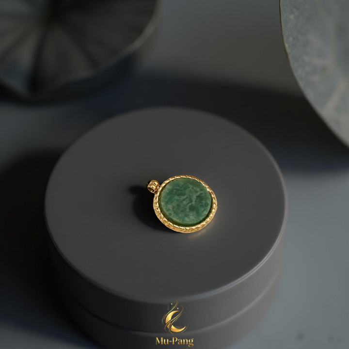 Jade Stone Pendant Necklace - Boost Luck and Fortune