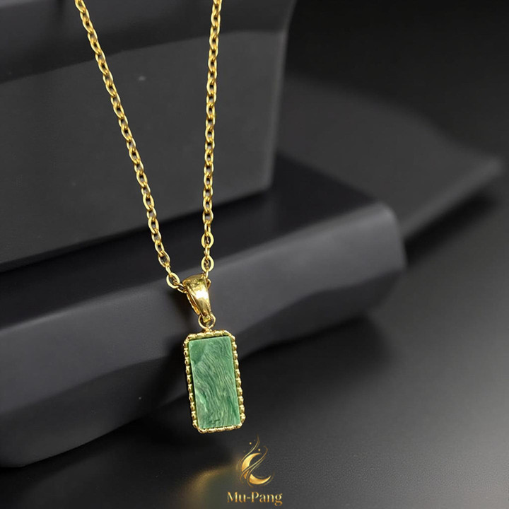 Aventurine Stone Pendant Necklace: Boost Luck and Fortune