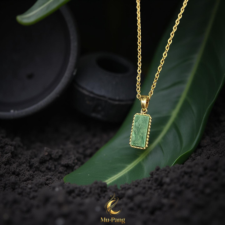 Aventurine Stone Pendant Necklace: Boost Luck and Fortune