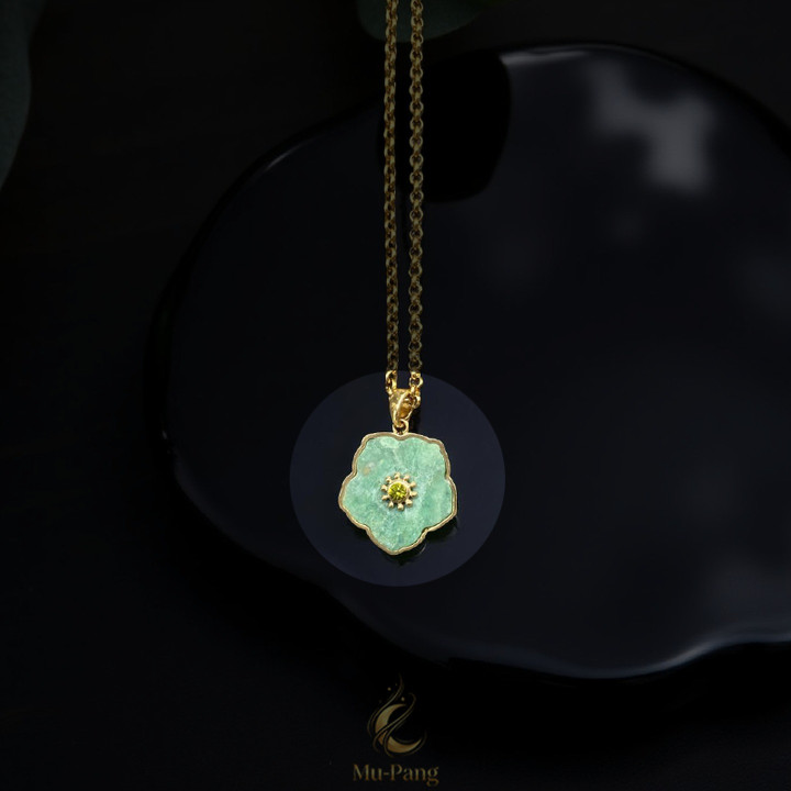 Jade Stone Pendant Necklace - Boost Luck and Fortune