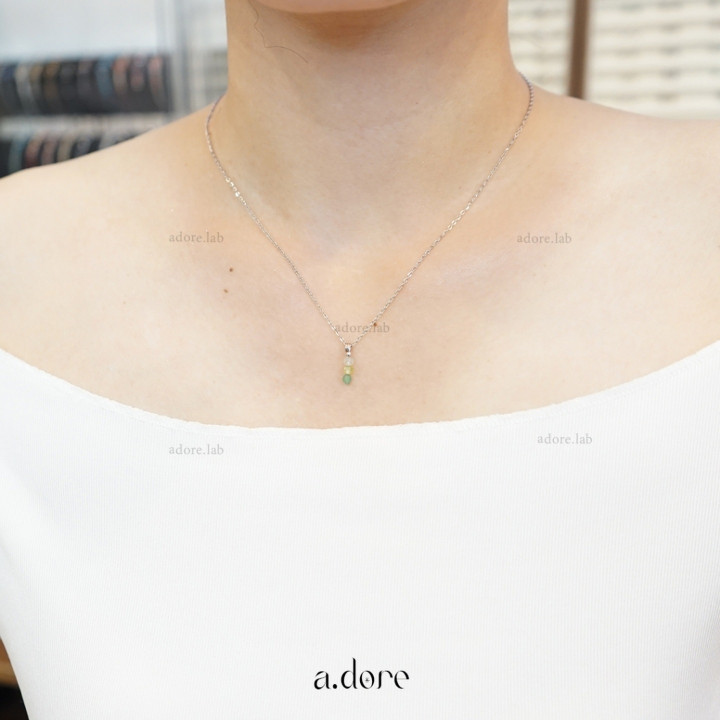 Collar de tres piedras de la suerte: peridoto, fluorita y aventurina.