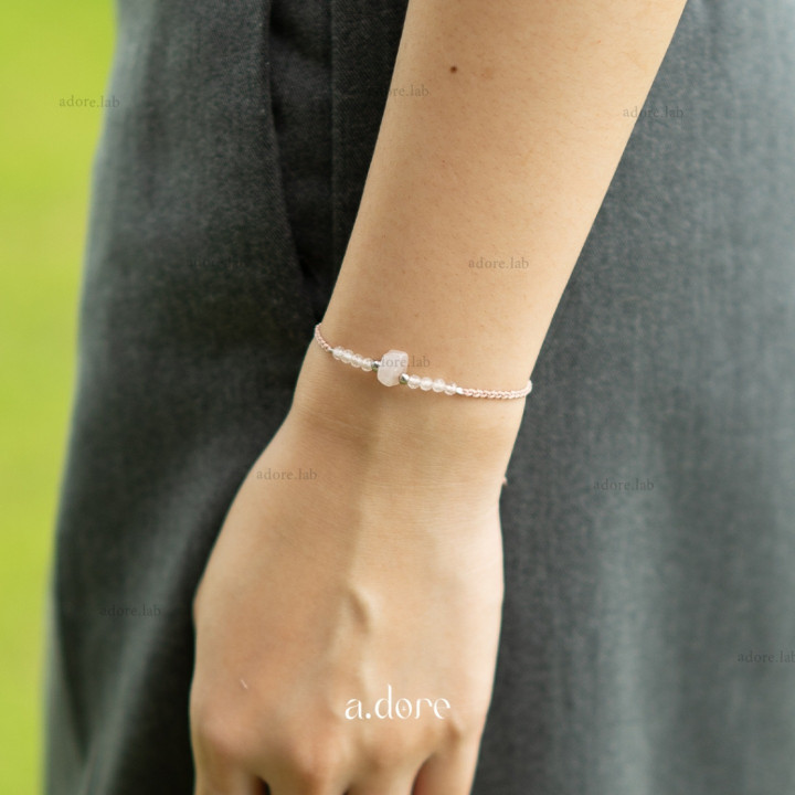 Pulsera de cuarzo rosa con dije | Sanación con piedras naturales