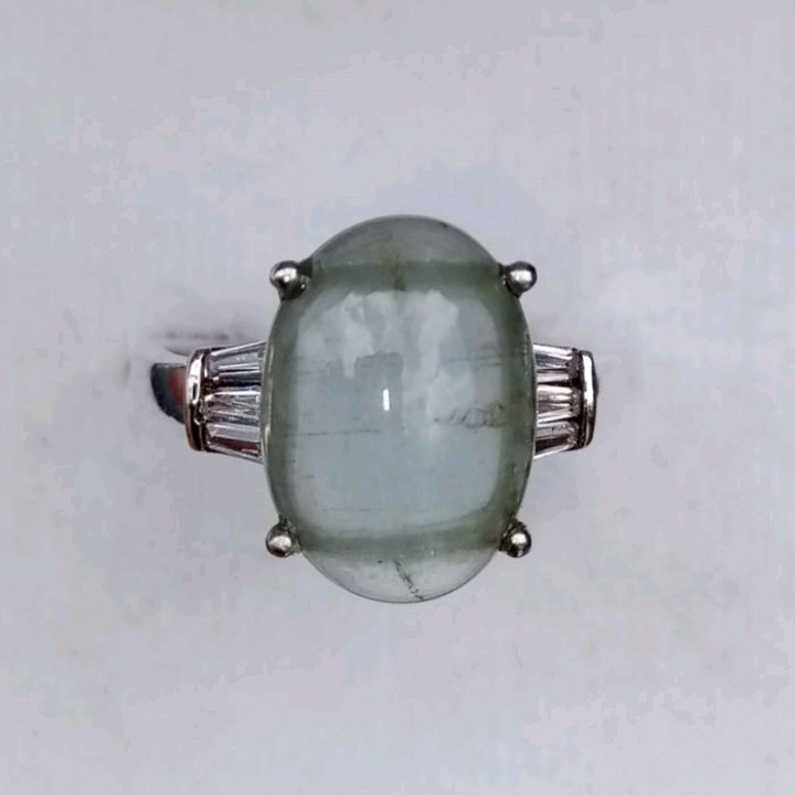 Stunning Aquamarine Ring in 925 Sterling Silver