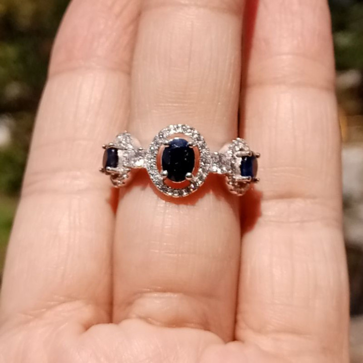 Antique Heated Sapphire Ring in 92.5 Sterling Silver