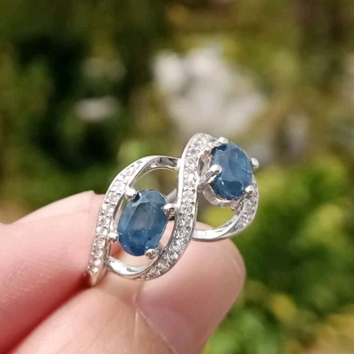 Unique Vintage Siam Sapphire Ring in Sterling Silver