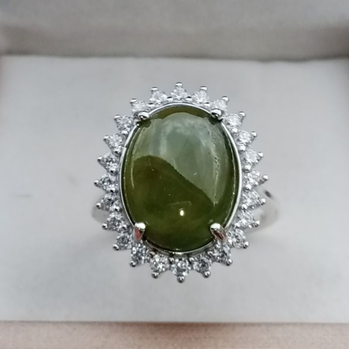 Green Sapphire Ring in Sterling Silver - Size 56