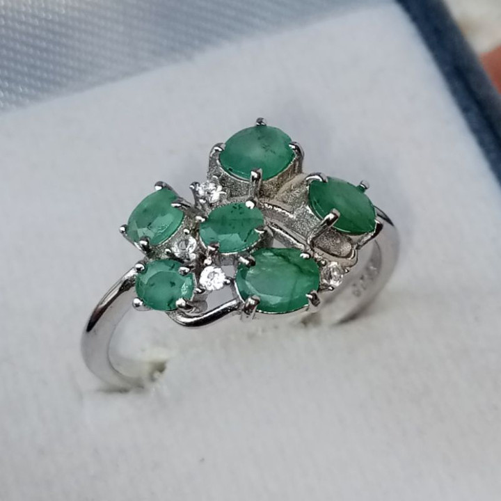 Zambian Emerald Ring in Sterling Silver - Size 57