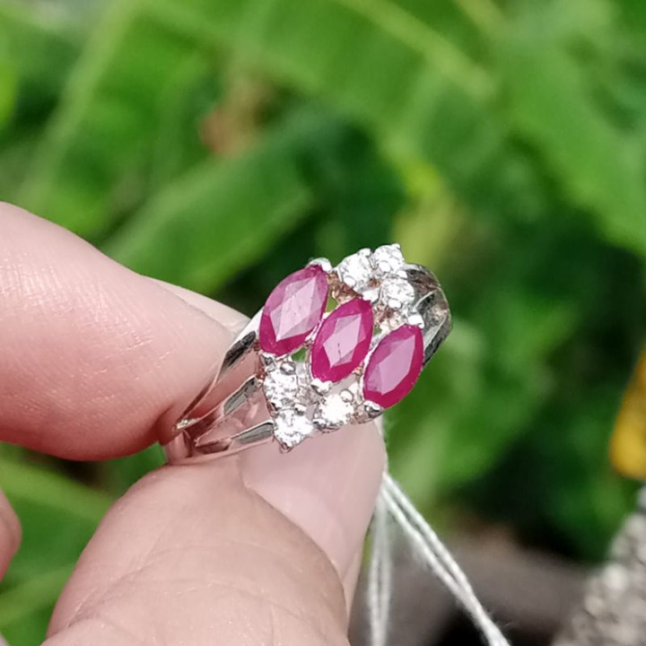 Vintage Burmese Ruby Ring in Sterling Silver (Size 52)