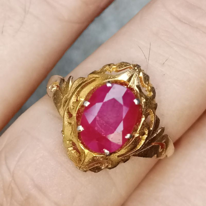 Vintage Burmese Ruby Ring | Size 54 | 6x8mm Gemstone