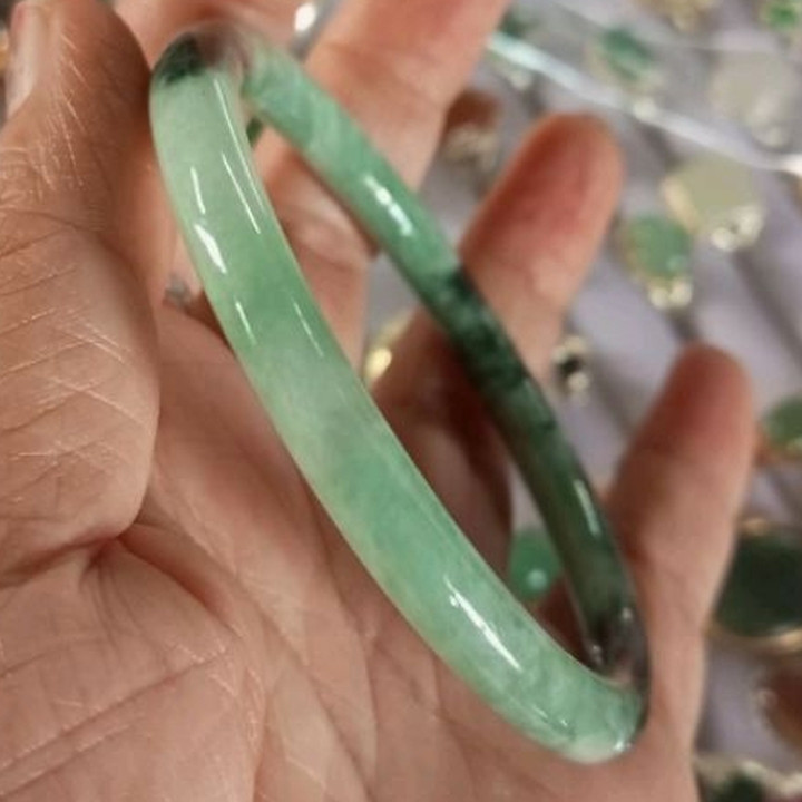 Authentic Burmese Jadeite Bangle | Natural, 57/59mm