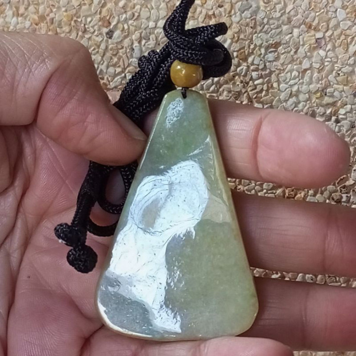 Colgante auténtico de jadeíta birmana tipo A