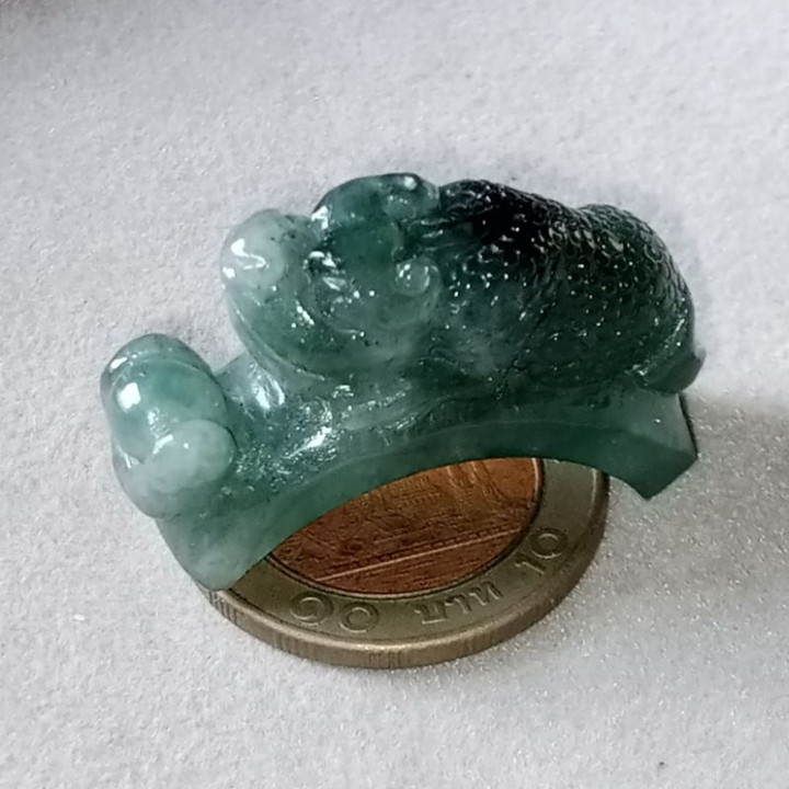 Burma Jade Pi Xiu Carving: Natural Jadeite for Good Fortune