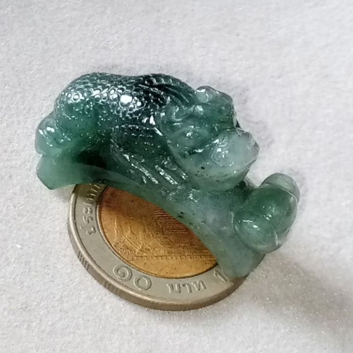Burma Jade Pi Xiu Carving: Natural Jadeite for Good Fortune