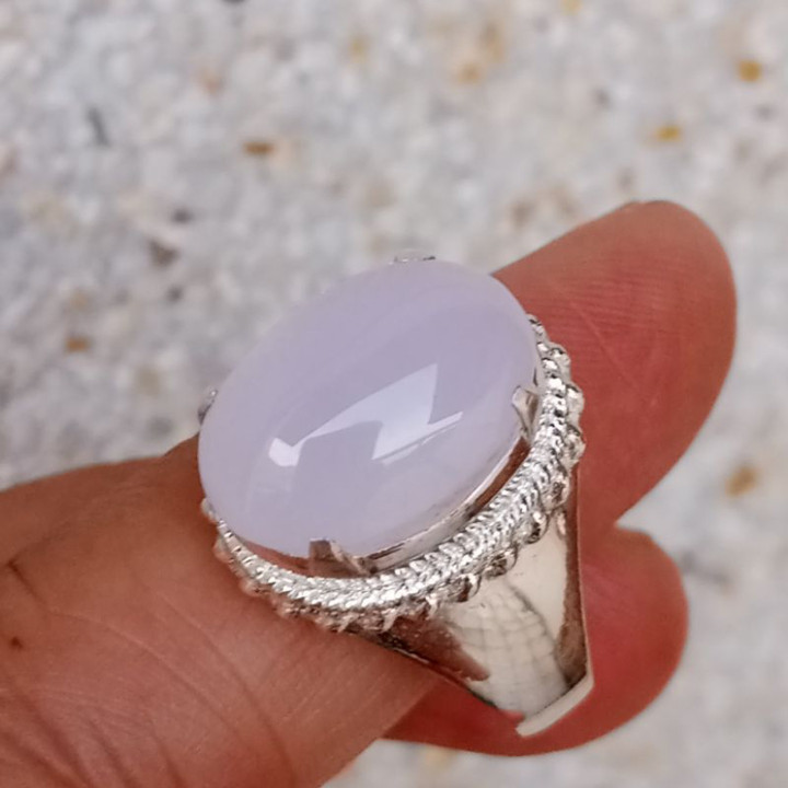 Echter Ring aus violettem Jade und Sterlingsilber (Größe 58)