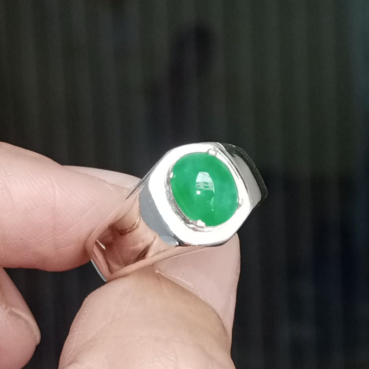 Echter burmesischer Jade-Ring in 925er Sterlingsilber