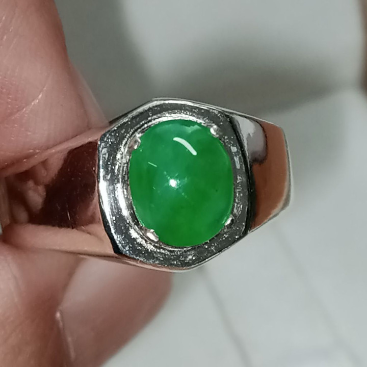 Echter burmesischer Jade-Ring in 925er Sterlingsilber