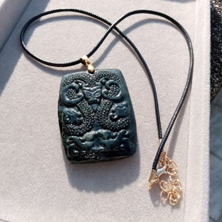 Pendentif en jade de l'année porte-bonheur de la Chèvre | Jade naturelle de Birmanie