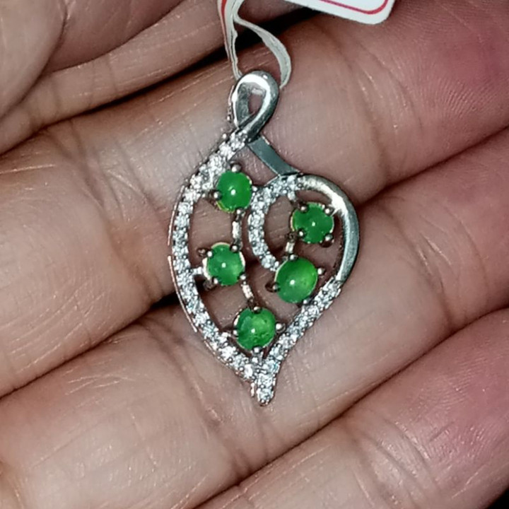 Anhänger aus burmesischer Jade – 925er Silber, natürlicher Jadeit Typ A