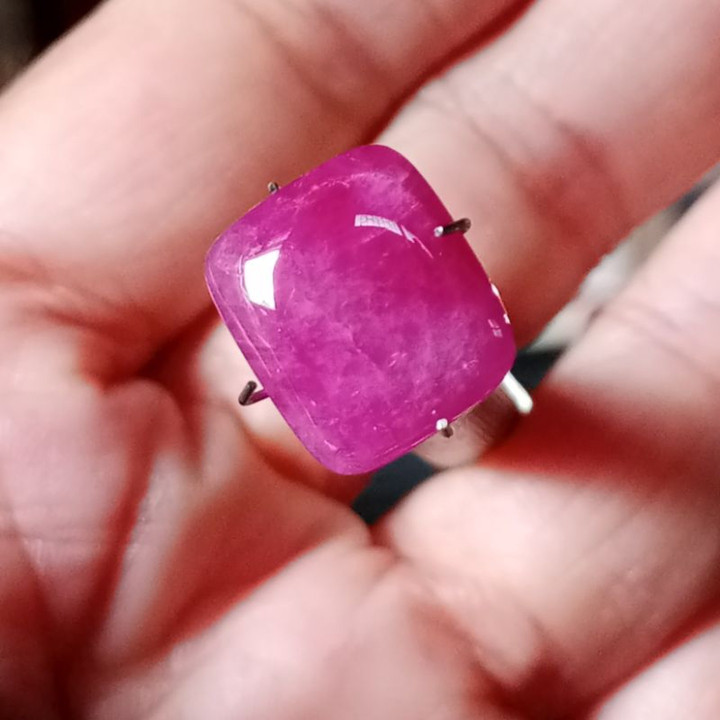 Burmese Ruby 5.42ct | GBL Certified Raw Gemstone